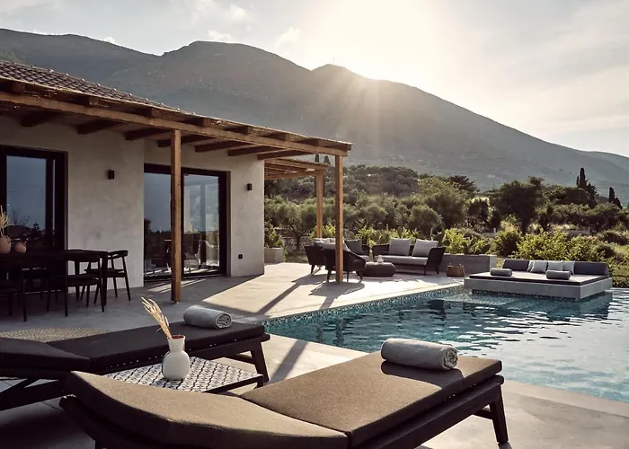 Yliessa - Luxury Pool Villa Surrounded By Nature