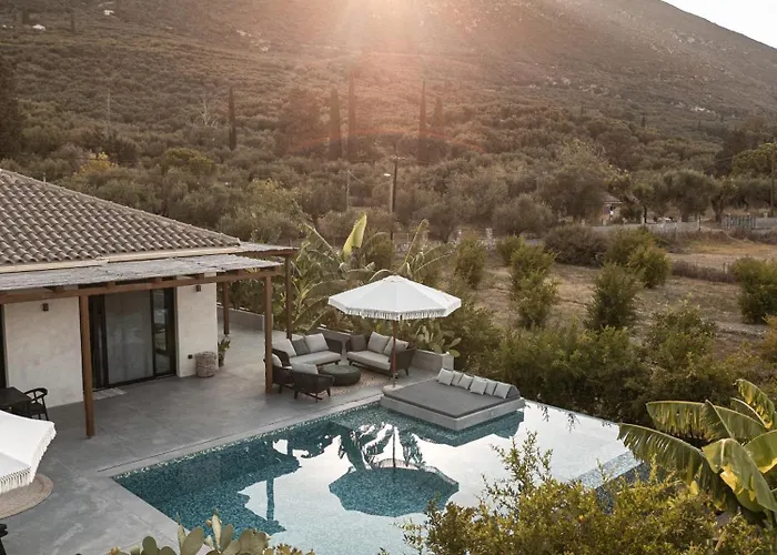 Yliessa - Luxury Pool Villa Surrounded By Nature