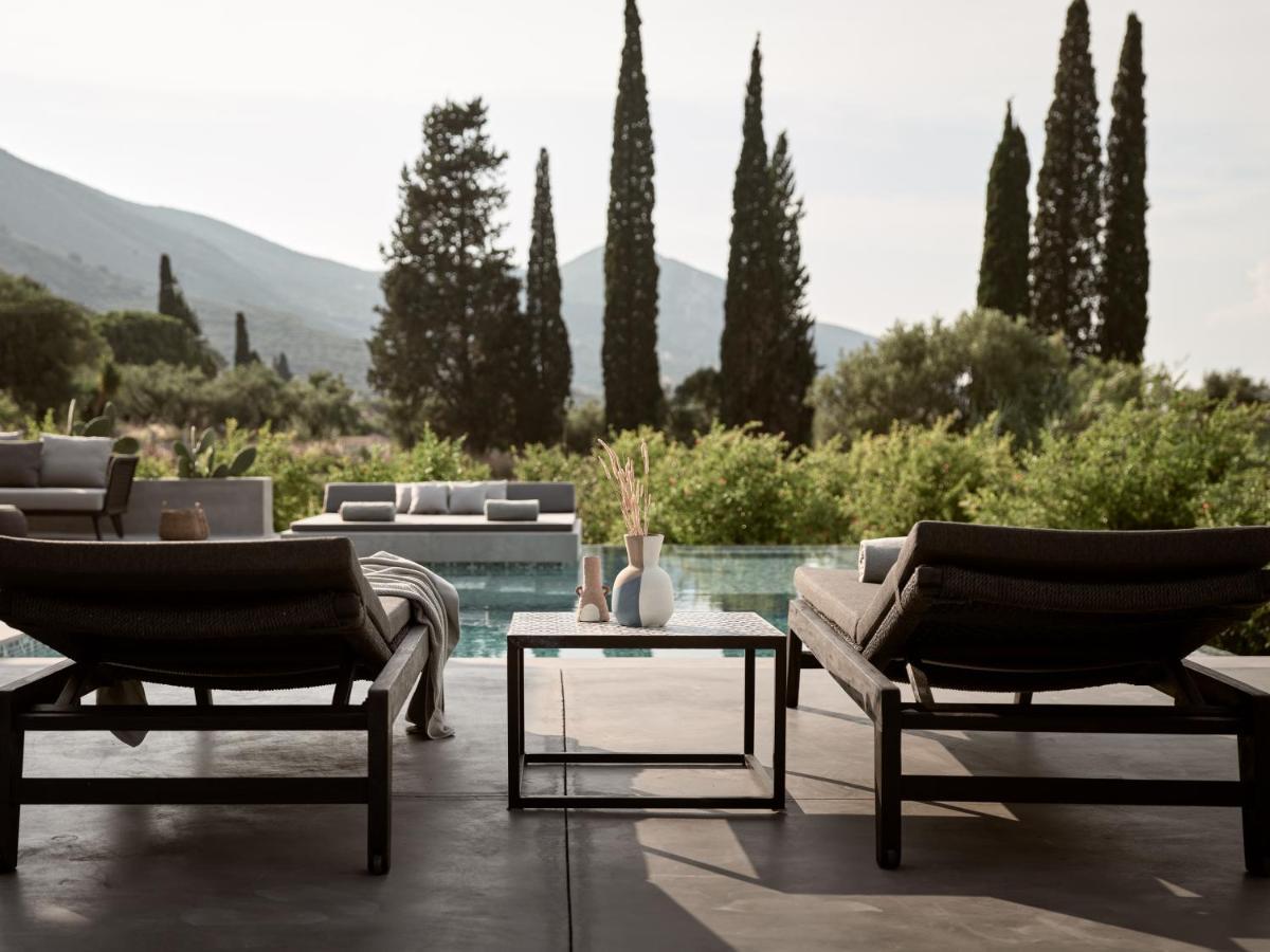 Yliessa - Luxury Pool Surrounded By Nature Drakas