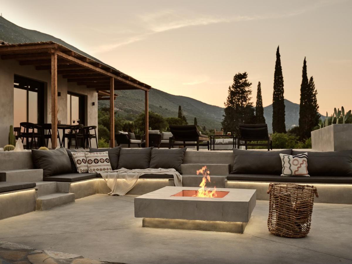 Yliessa - Luxury Pool Surrounded By Nature Drakas