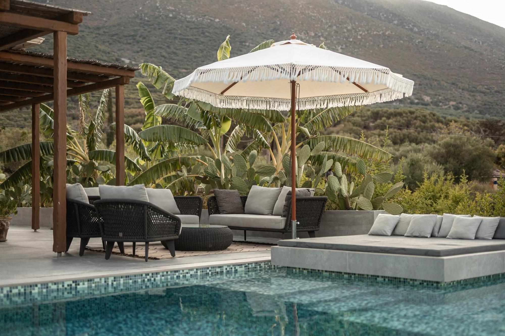 Yliessa - Luxury Pool Surrounded By Nature